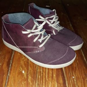 Womans Anhu Waterproof Casual Sneakers 8.5
